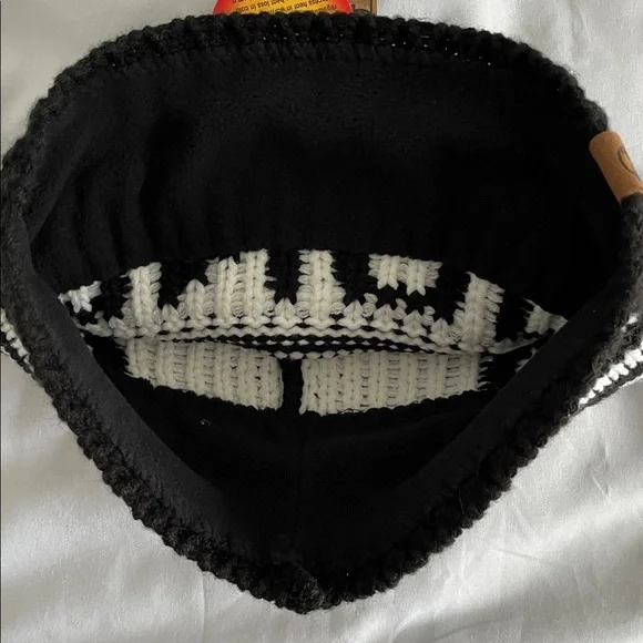 NWT Wind River Heritage Canada Knit Beanie Hat Black White - Picture 4 of 5